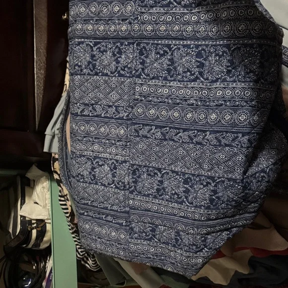 Quilted Blue Patterned duffle/weekender - Picture 4 of 4